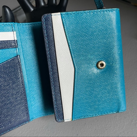 Michael Kors Tri-Fold Wallet Blue - Picture 5 of 16
